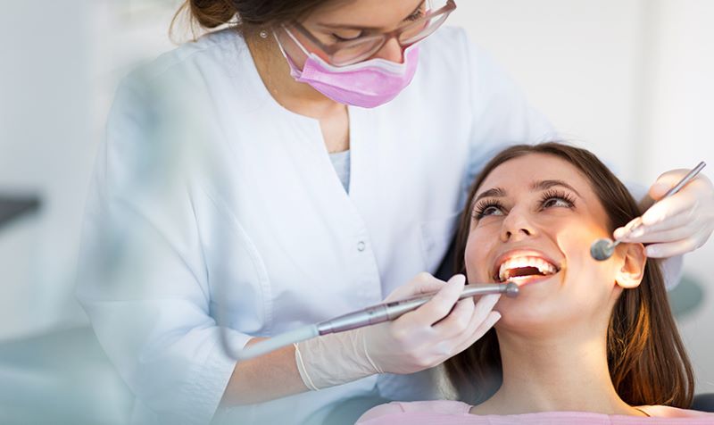 Mẹ bầu có thể được chỉ định bọc răng hoặc trám răng để giảm bớt đau nhức
