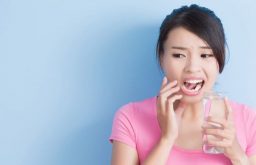 Hãy thận trọng nếu tình trạng ê buốt răng sau nhổ răng khôn kéo dài nhiều ngày