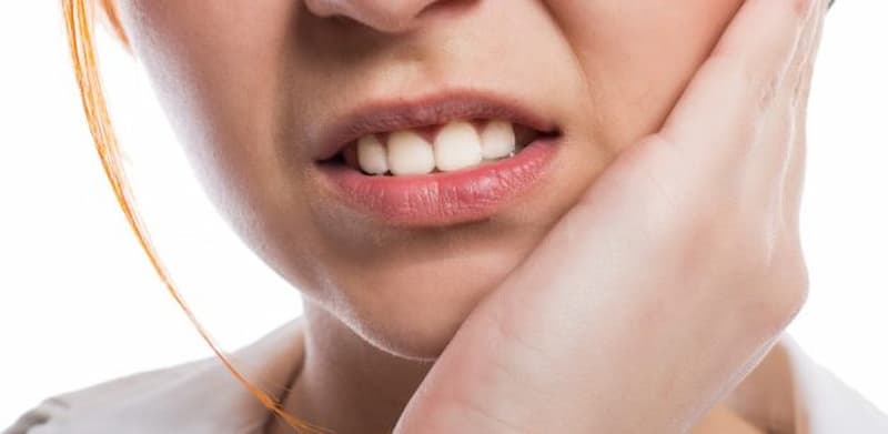 Dấu hiệu nhận biết viêm lợi trùm gần như trùng khớp với những dấu hiệu mọc răng khôn