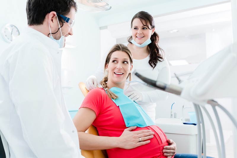 Đi khám răng định kỳ để điều trị, hạn chế và phòng ngừa các bệnh lý về răng miệng