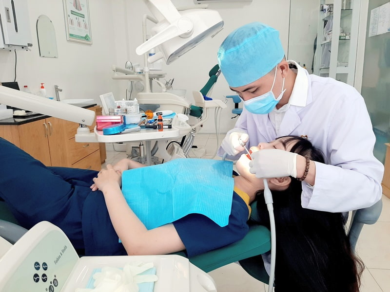 Kiểm tra răng miệng định kỳ để phát hiện sớm những bệnh lý về răng miệng