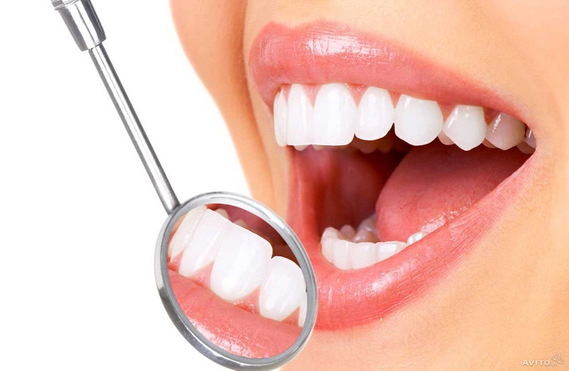 Khám tổng quát giúp quyết định các bước tiếp theo trong quy trình bọc răng sứ