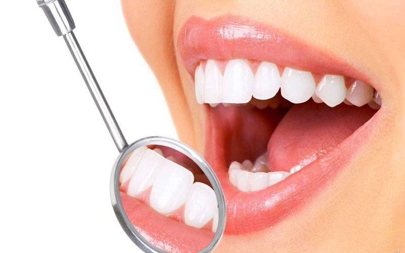 Ê buốt răng là vấn đề nhiều người phải đối mặt sau khi bọc răng sứ