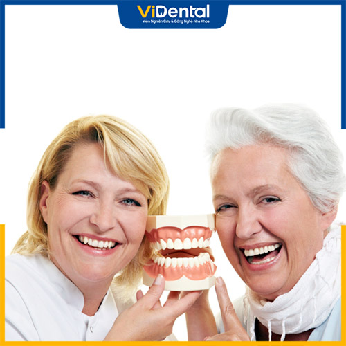 Trồng răng cho người già để đảm bảo chức năng ăn nhai, thẩm mỹ
