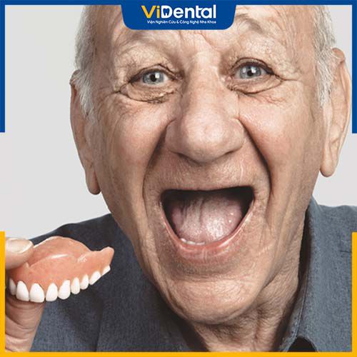 Dùng hàm răng giả dễ tháo lắp và vệ sinh, tuy nhiên tính thẩm mỹ chưa cao